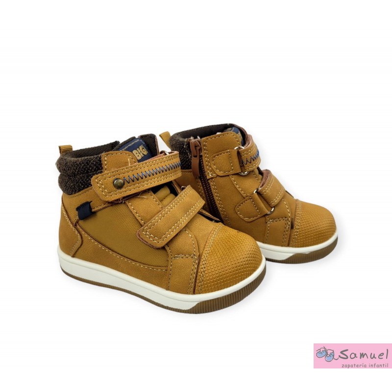 Botin Niño Velcros Mod C815